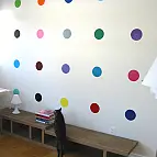 El paquete incluye 16 lunares de colores variados