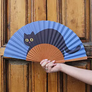 Abanico original con gato tumbado