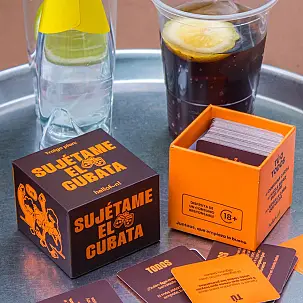 Mini juego Sujétame el cubata
