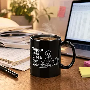 Taza Tengo más tarea que vida