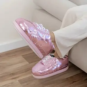 Zapatillas de estar por casa gigantes metalizadas
