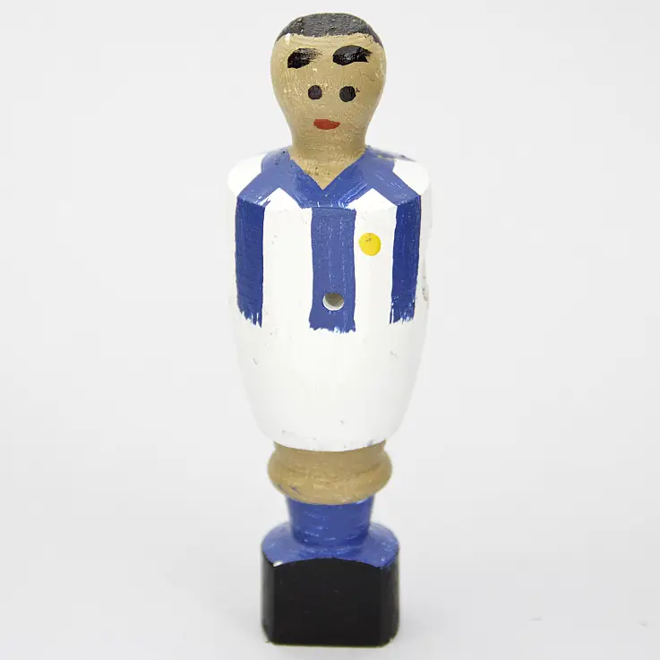 Tendrás en casa un muñeco de futbolín genuino