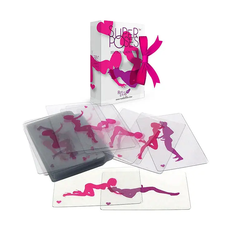 Las cartas van embaladas en una caja con lazo fucsia