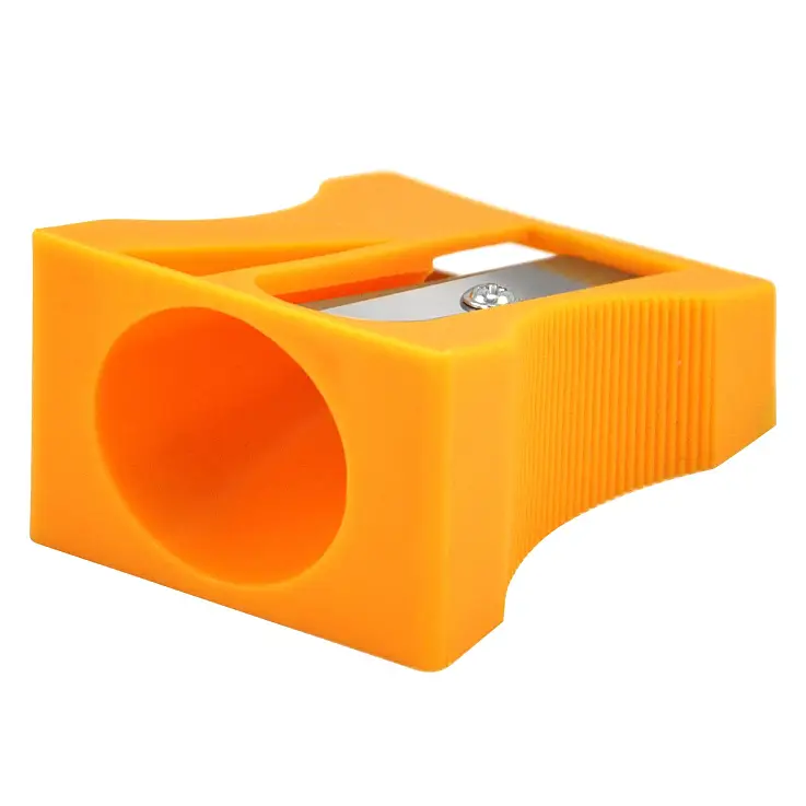 Su forma de sacapuntas lo hace muy cómodo de usar
