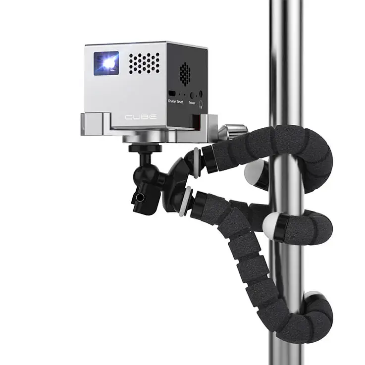 Su trípode flexible es muy versátil