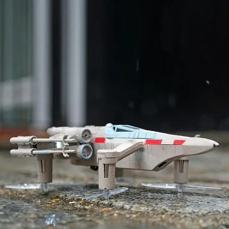 Un espectacular drone Star Wars: el T-65 X-Wing Starfighter