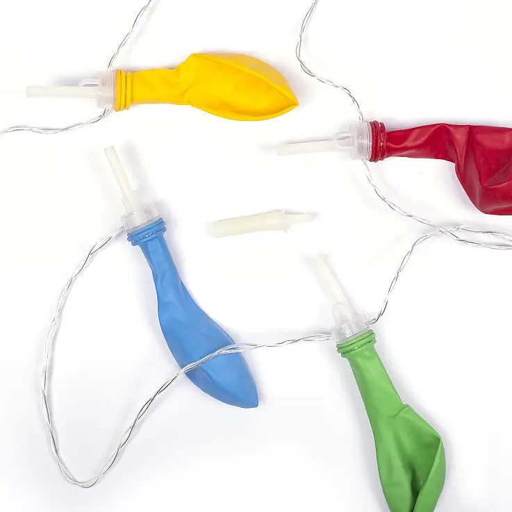 Incluye una boquilla para inflar los globos