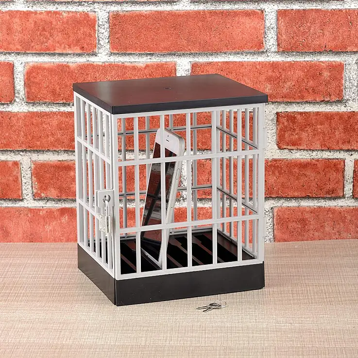 ¡Mete el móvil entre rejas!