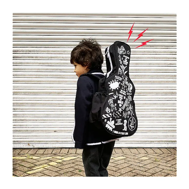 La mochila de los niños rocanroleros