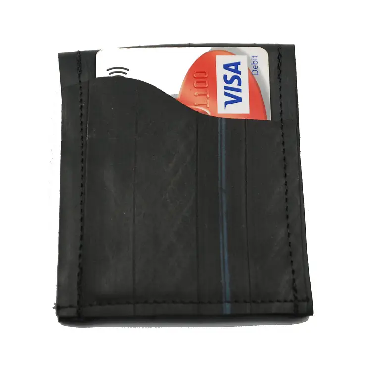 Hechas a mano por trabajadores con un salario justo