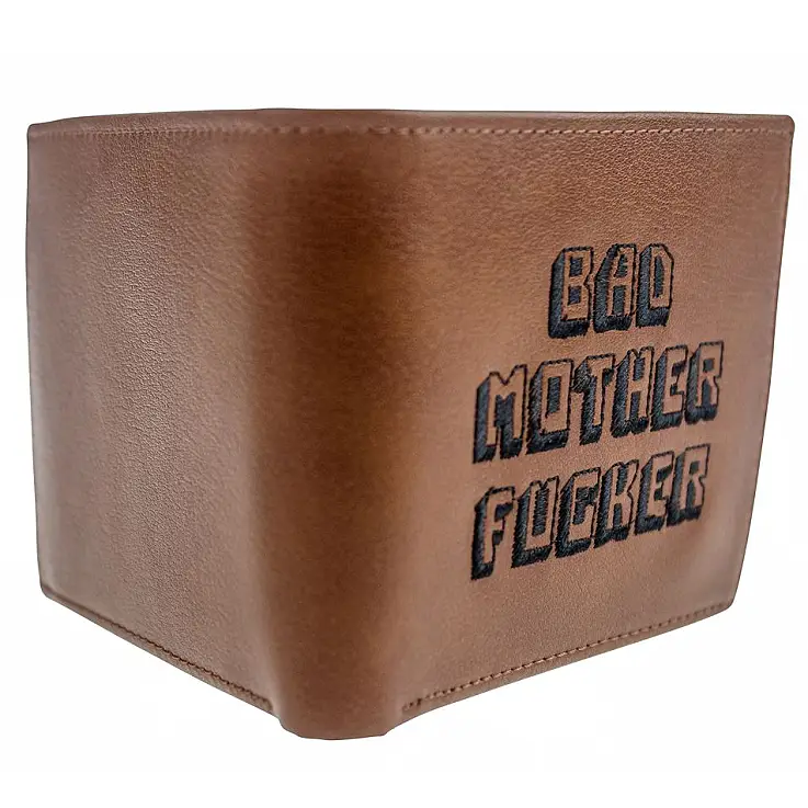 Fabricada con cuero reciclado