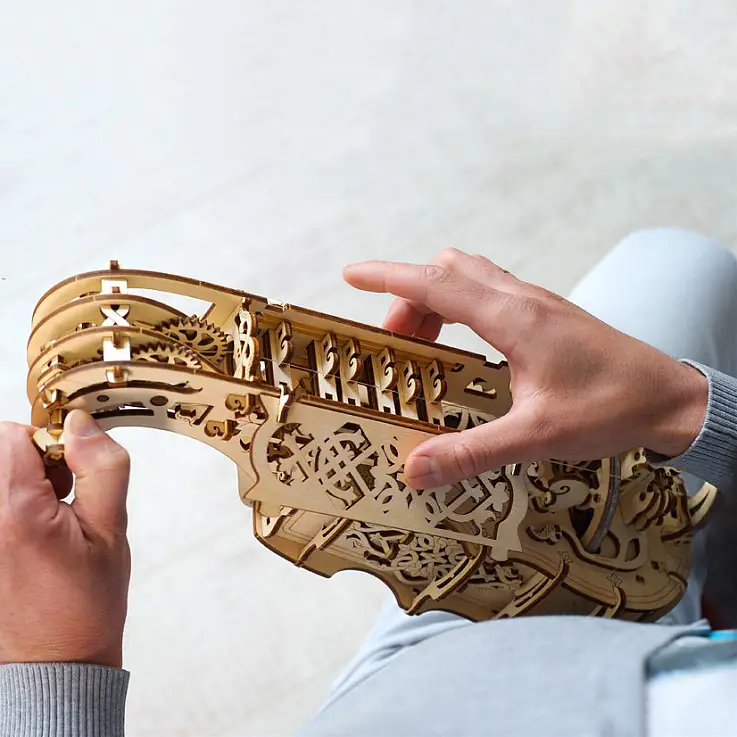 Fabricada en madera de abedul