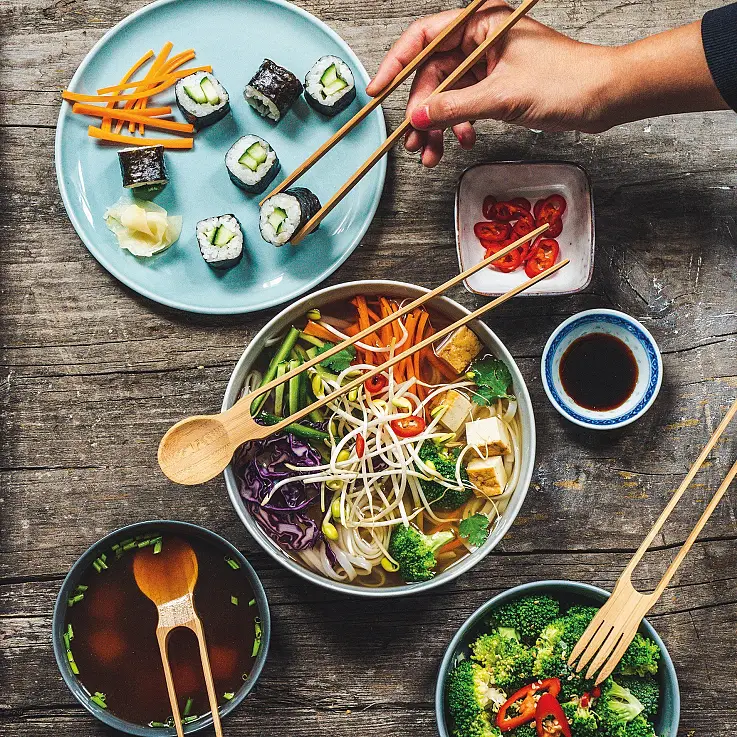 ¿Son palillos? ¿Son cubiertos?