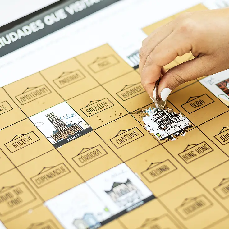 La ilustración de la lámina rascable y la que aparece al rascarla son diferentes