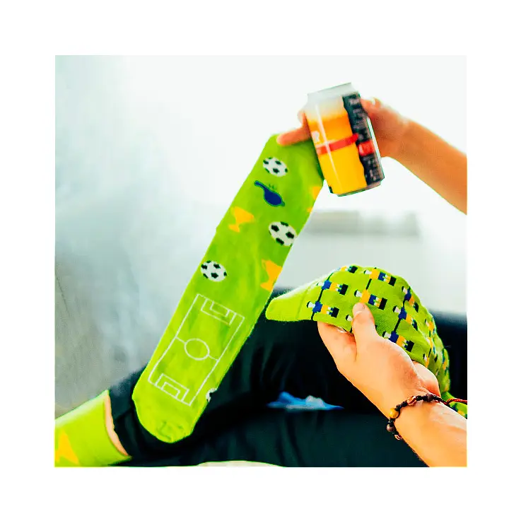 Unos calcetines de fútbol muy originales con un diseño muy divertido