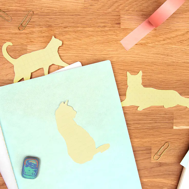 Notas adhesivas con forma de gatos
