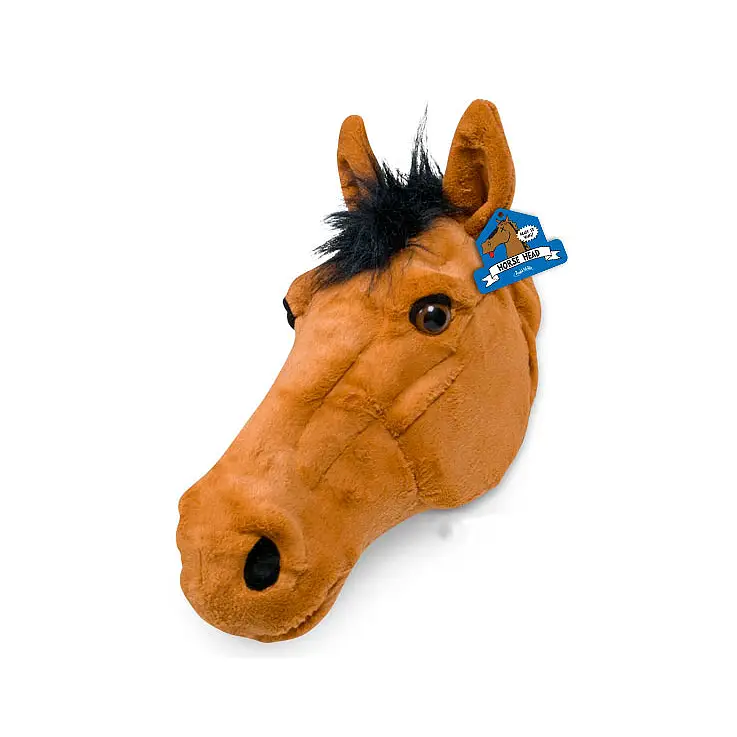Cabeza de caballo de peluche para colgar en la pared.