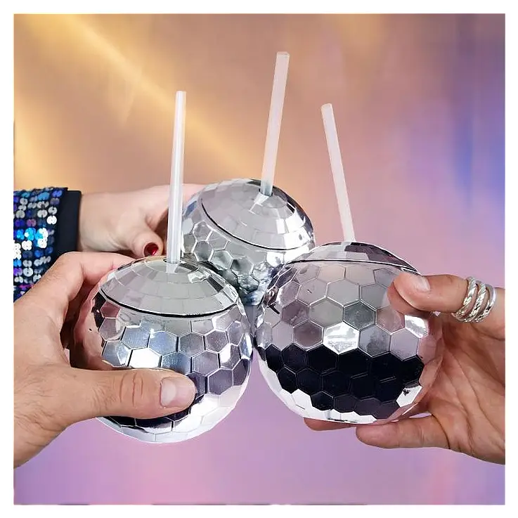 Set de 3 vasos en forma de bola disco