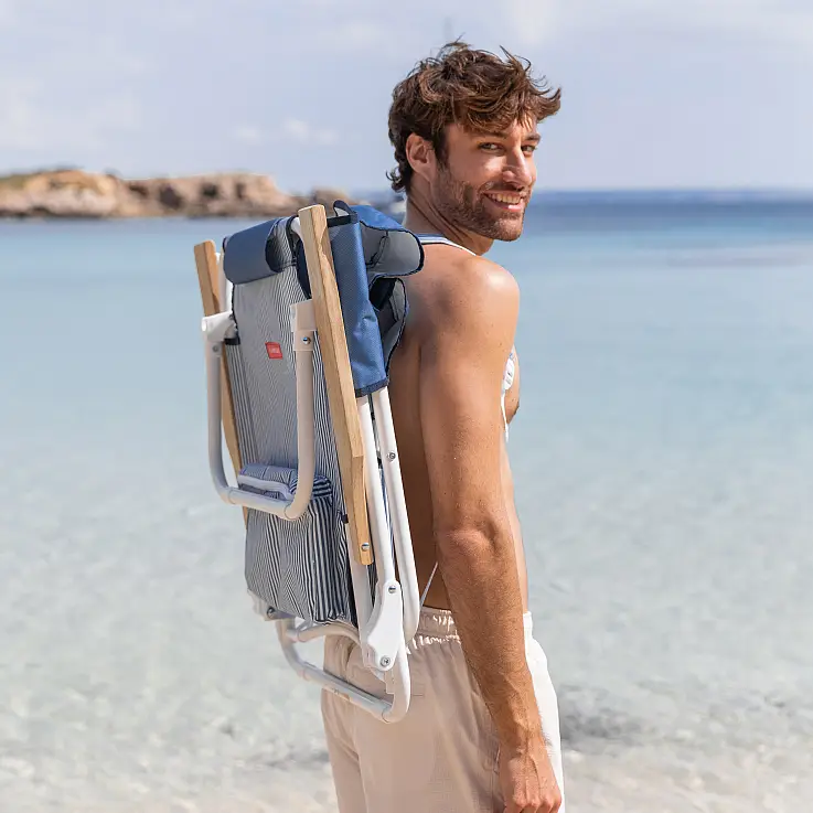 Correas ajustables y acolchadas tipo mochila para fácil transporte