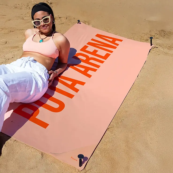 Fabricada en microfibra