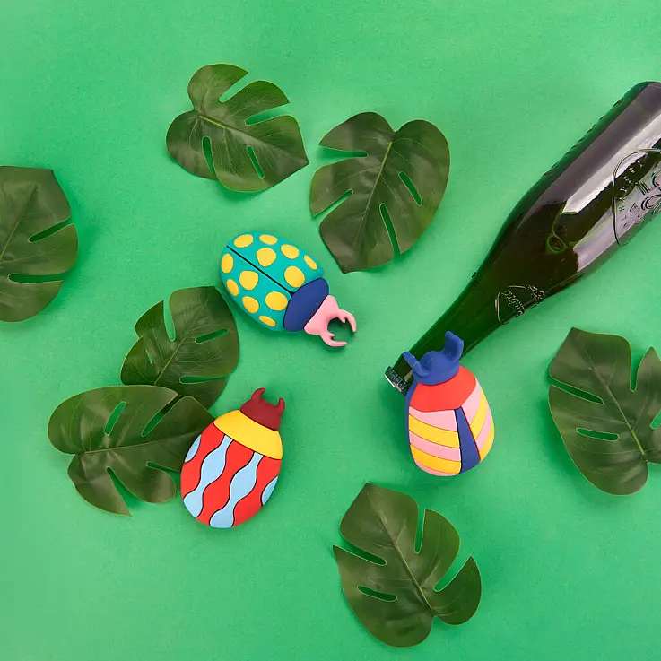 Abrebotellas original en forma de escarabajo