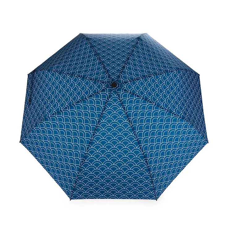 Mide 98 cm de diámetro abierto