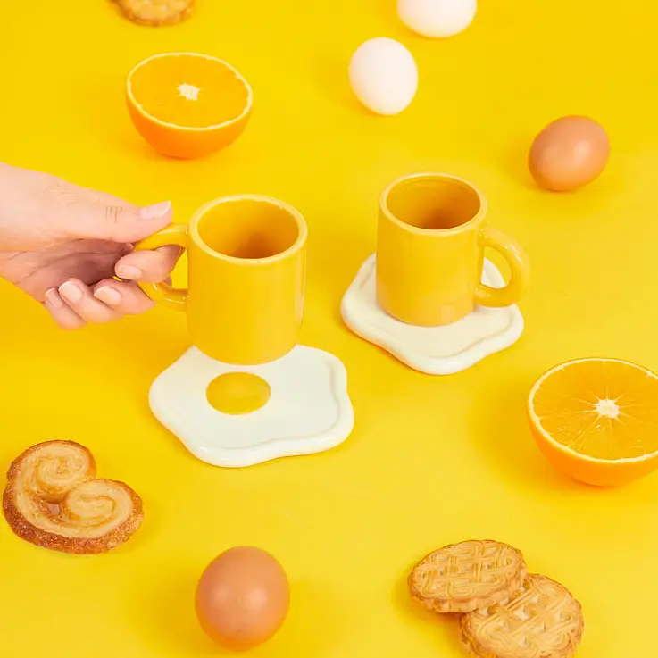 Balvi Set De 2 Tazas De Café Con Platito En Forma De Huevo Frito