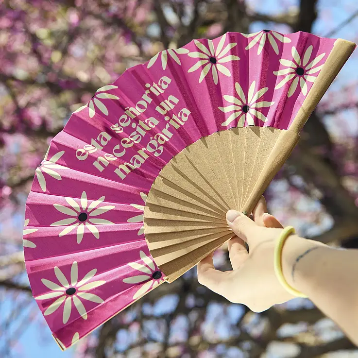 Mensaje y estampado de flores