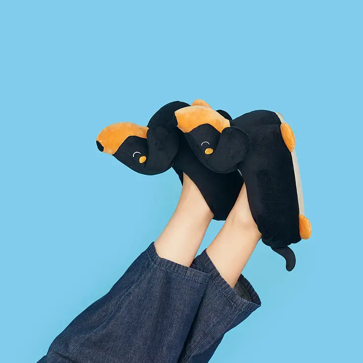 Disponibles en dos colores: negro y marrón