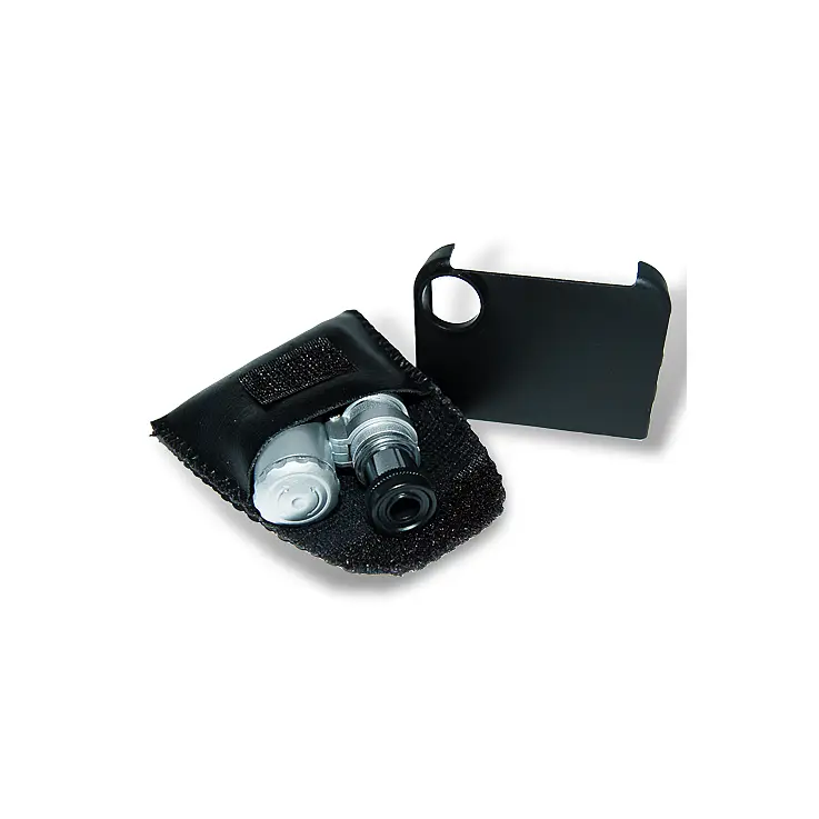 El microscopio se encaja en la carcasa que a su vez se encaja en el iPhone 4