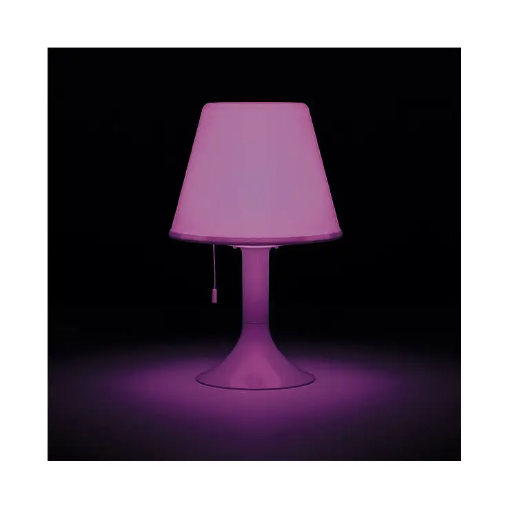 La lámpara a su paso por el color rosa