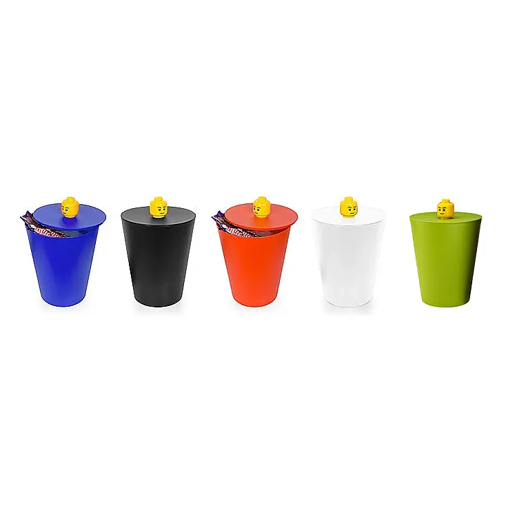 Todos los colores: azul, negro, rojo, blanco y verde