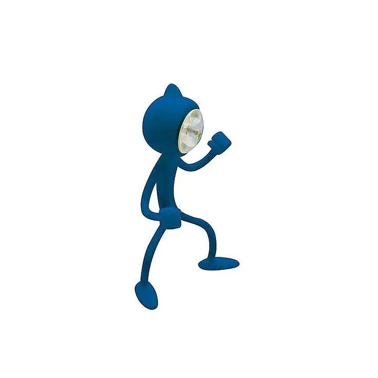 El agente secreto en color azul