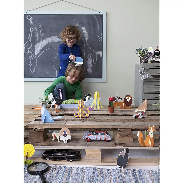 Los niños aprenderán y jugarán con este Libro de los Animales