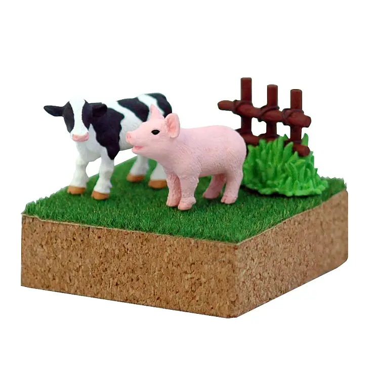 En la granja no podía faltar un cerdito