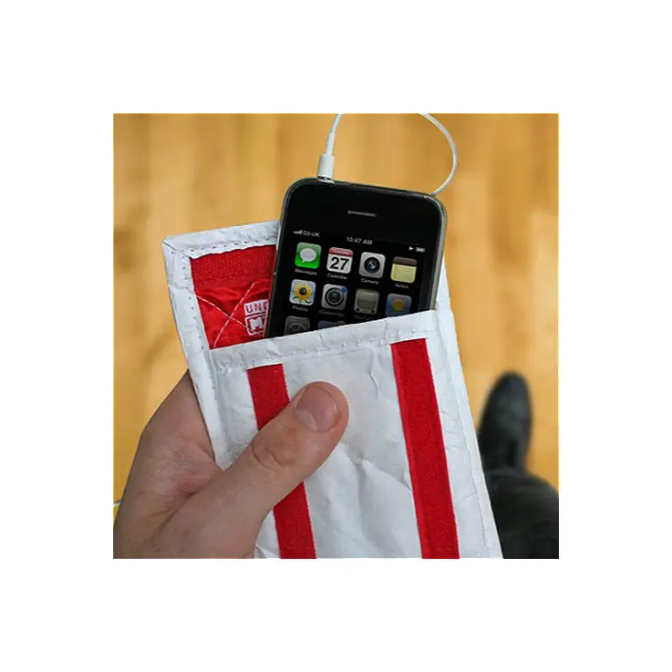 Es de Tyvek, resistente y reciclable