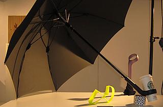 Presentación del Cup Umbrella en una feria de diseño