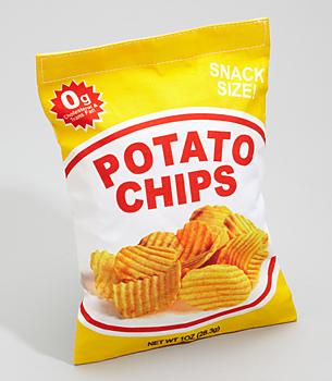 Una bolsita que imita el diseño de una bolsa de patatas